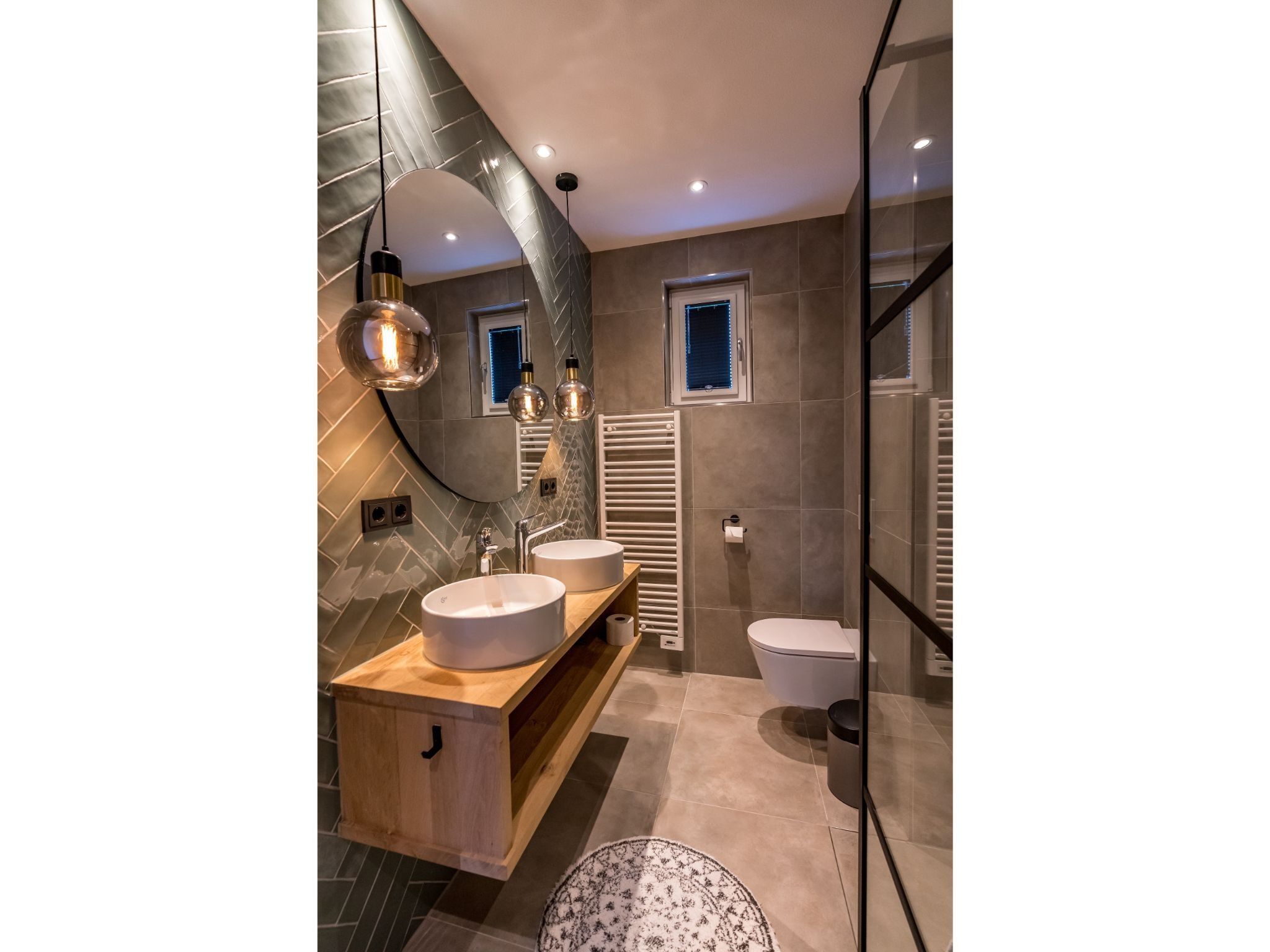 De badkamer van P-Princenhof C in De Cocksdorp