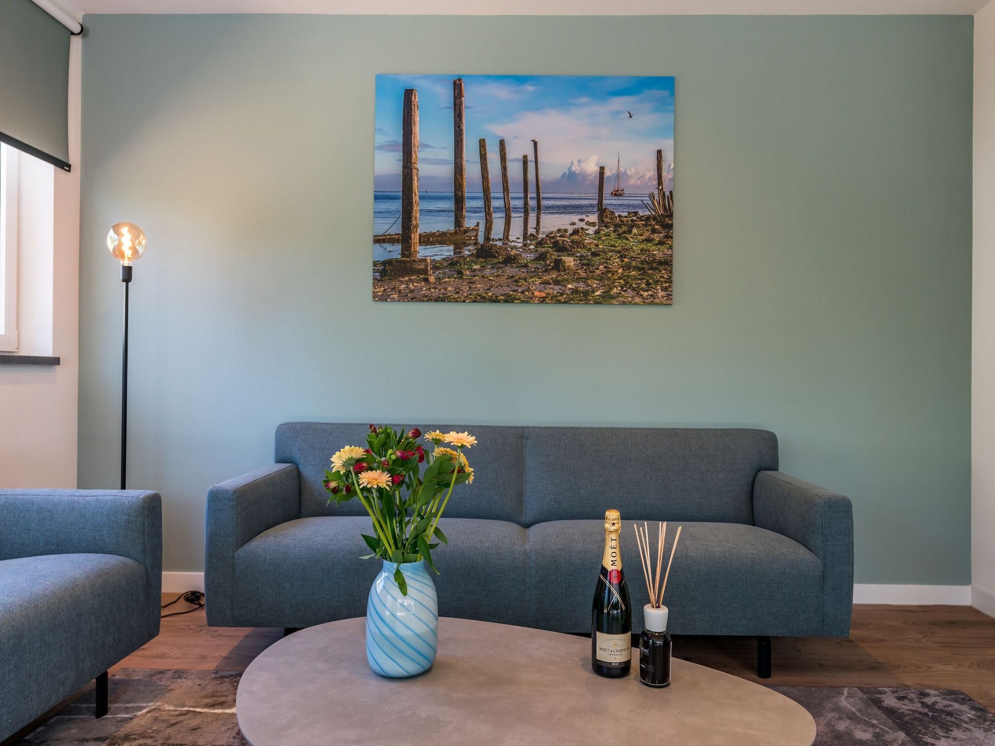 De woonkamer van Blauwe Kiekendief in Den Burg