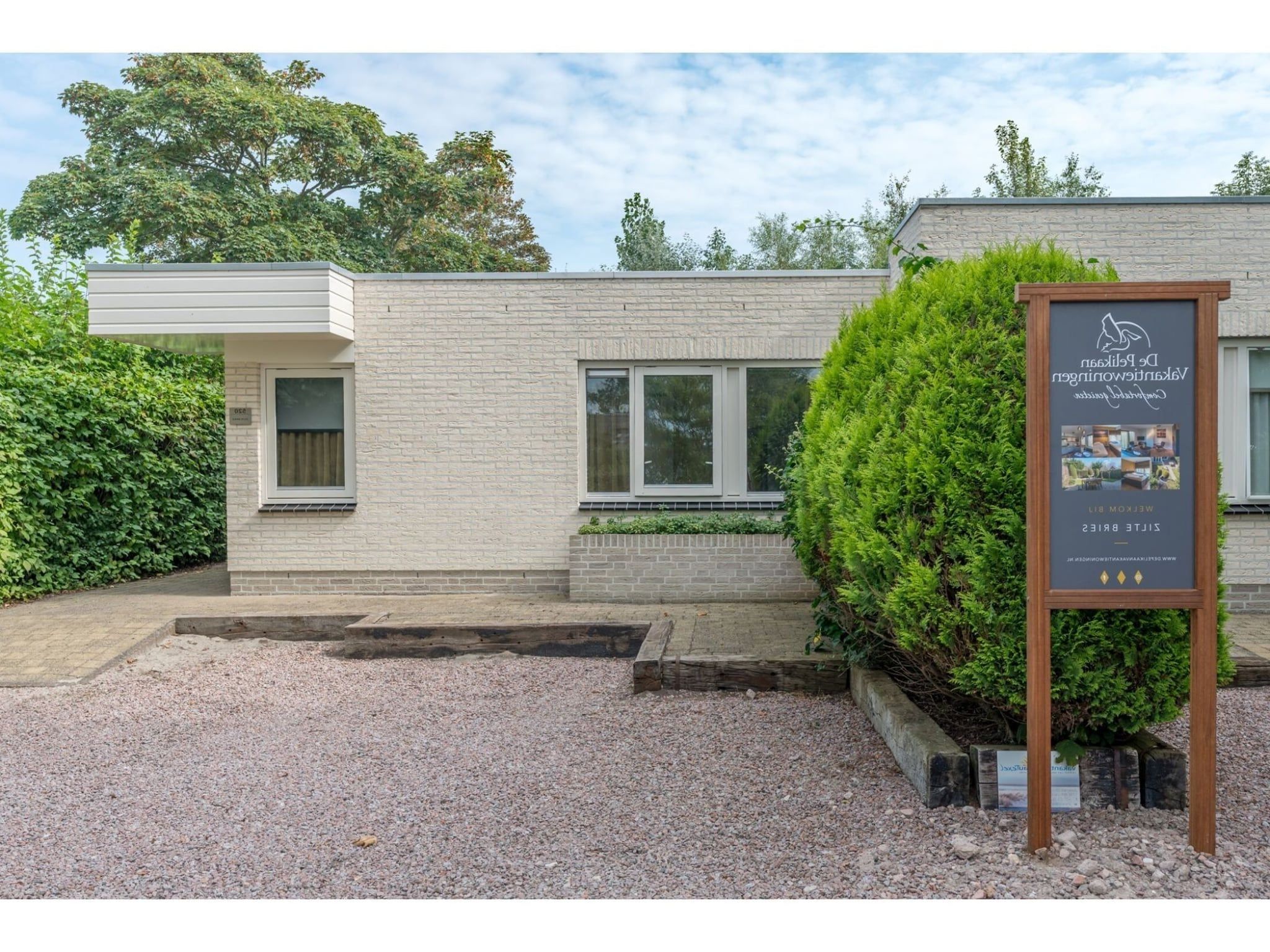 De buitenkant van Zilte Bries in De Koog Texel