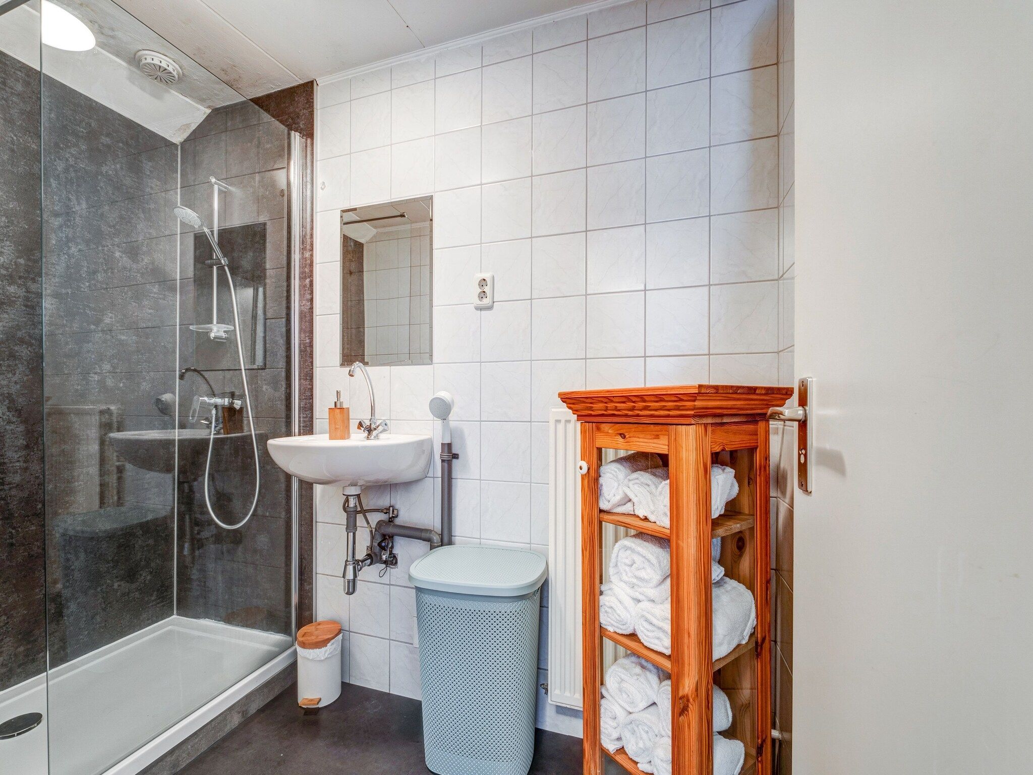 De badkamer van Valleyview Cottages - NR03 in Ubachsberg