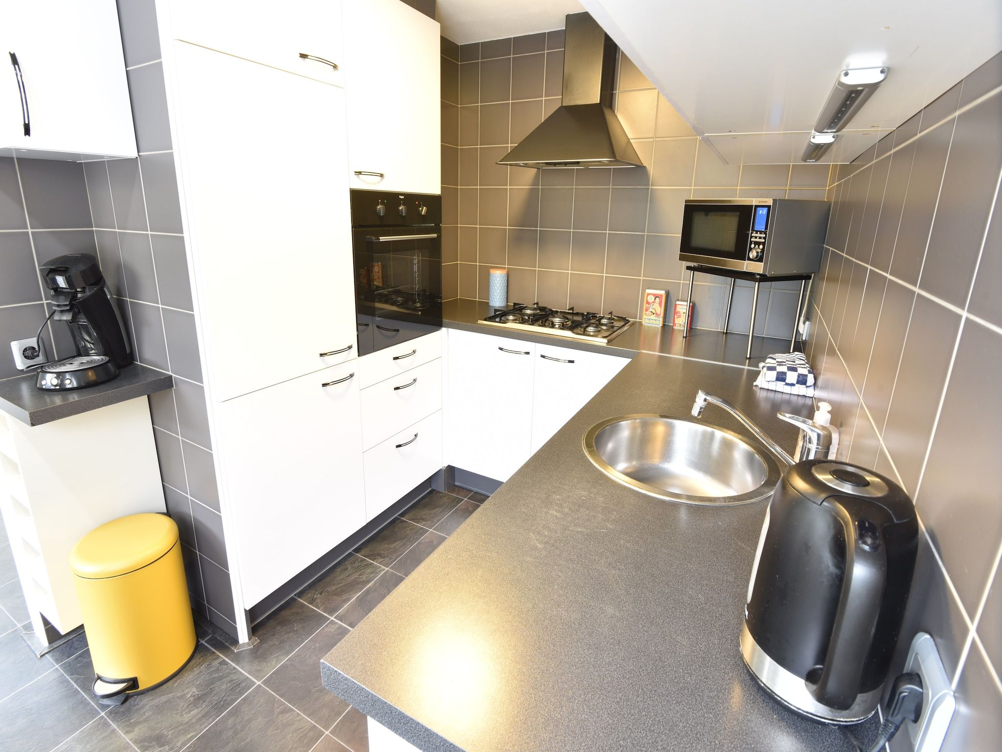 De keuken van Villa Avondrood in Ooltgensplaat