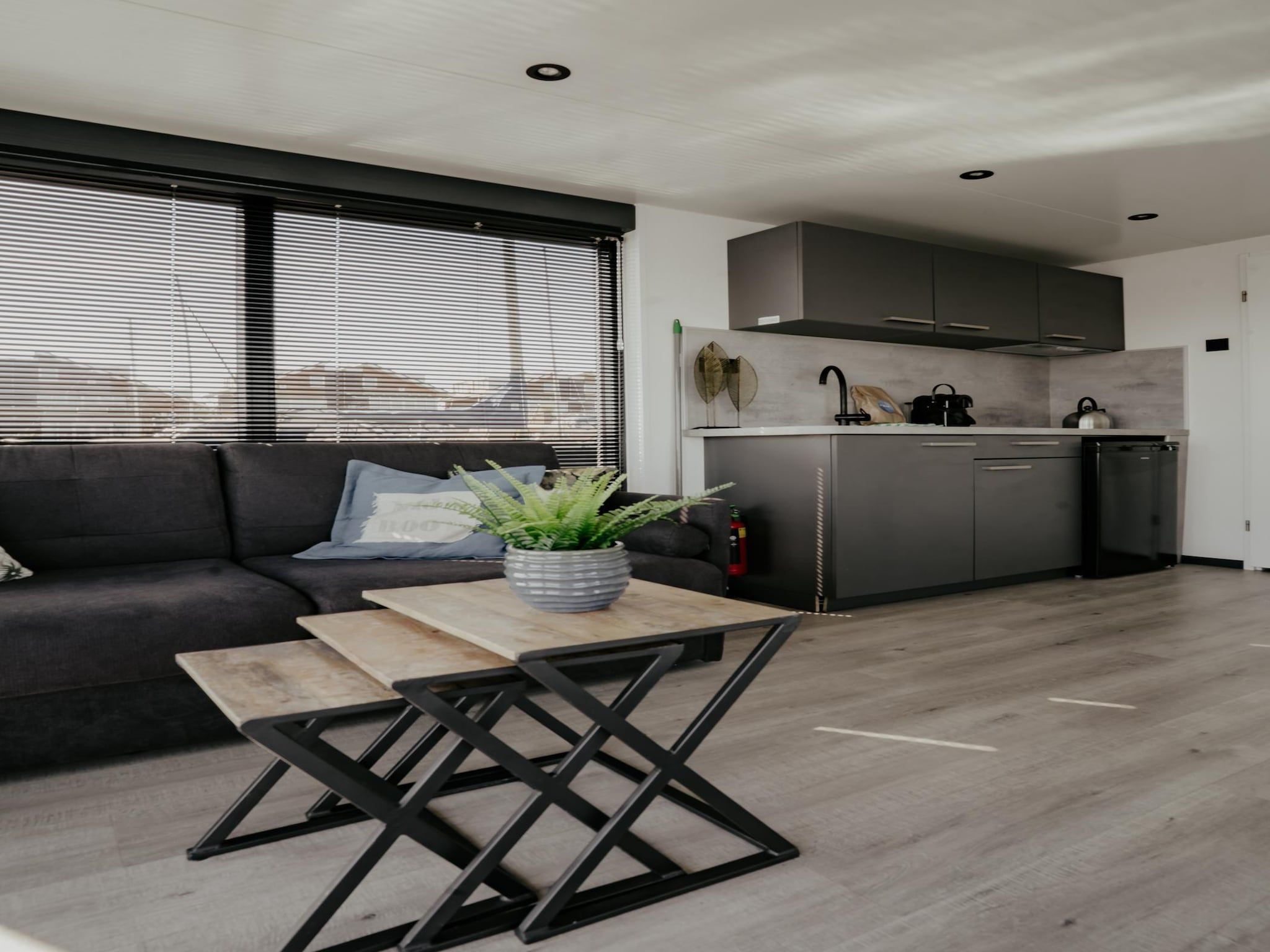 De woonkamer van Waterpark de Meerparel 11 in Uitgeest