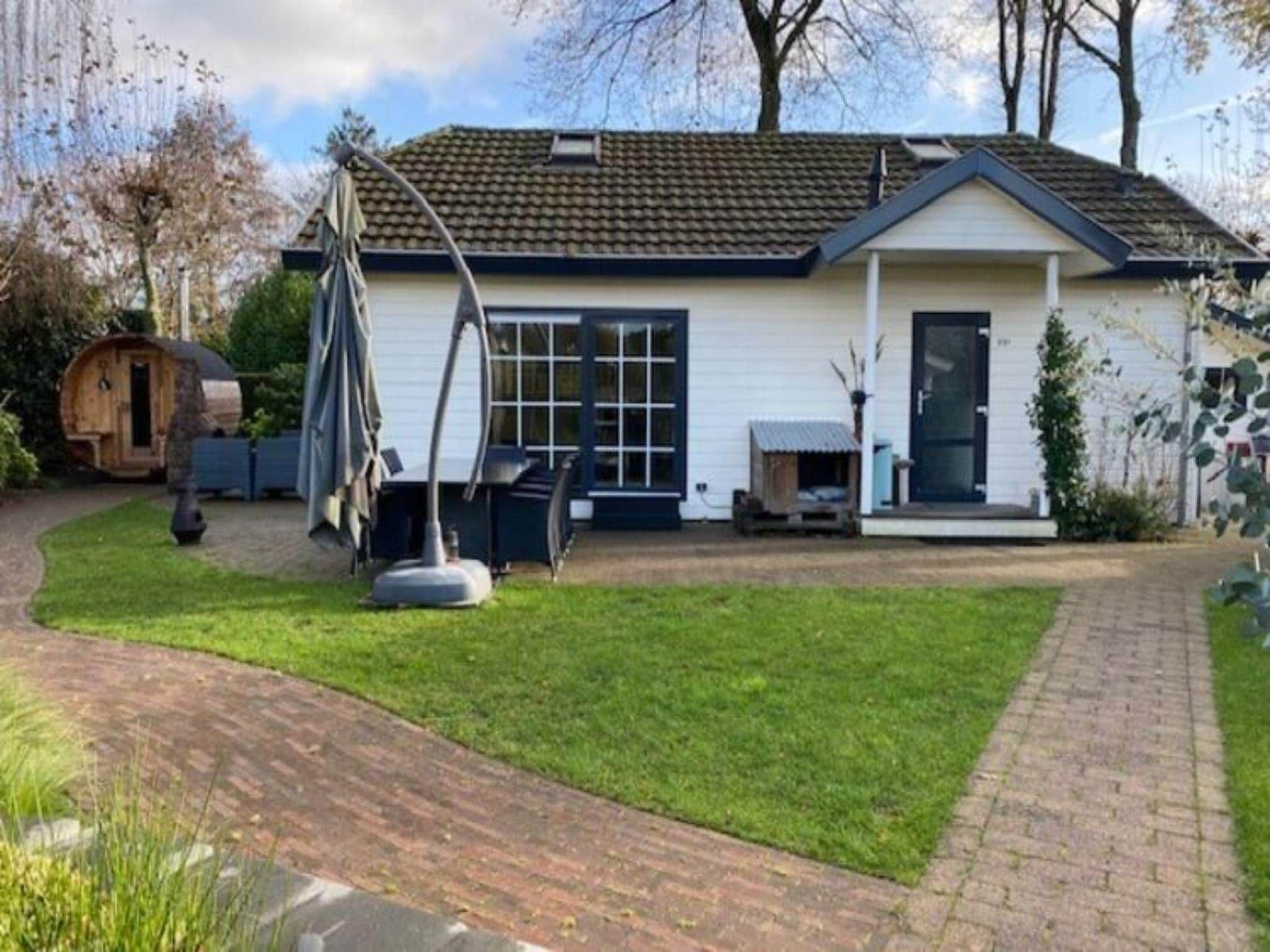 De buitenkant van Chalet Kieftveen Voorthuizen 6 pax in Voorthuizen