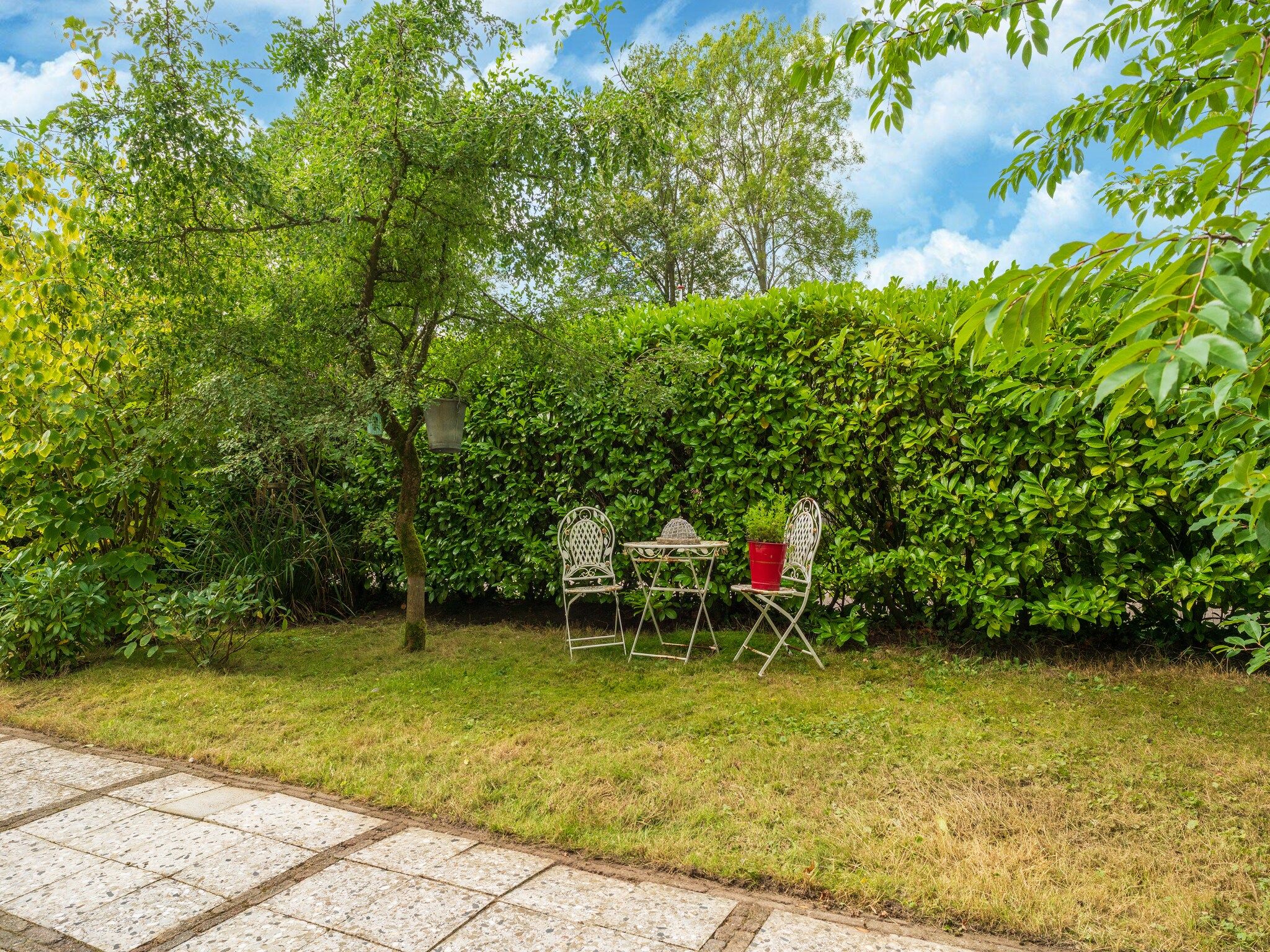 De tuin van 't Huuske Truuske in Reutum