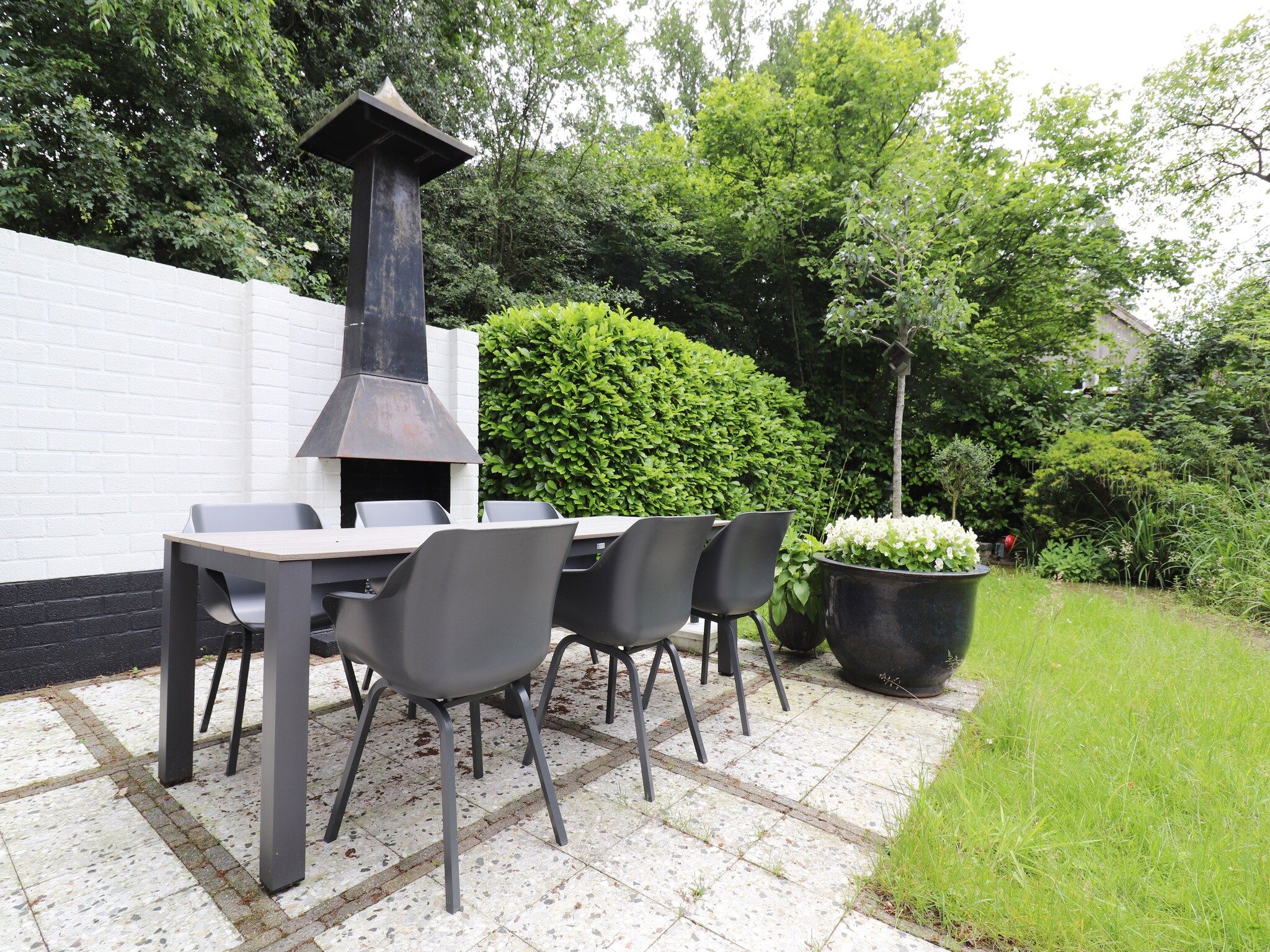 De tuin van 't Huuske Truuske in Reutum