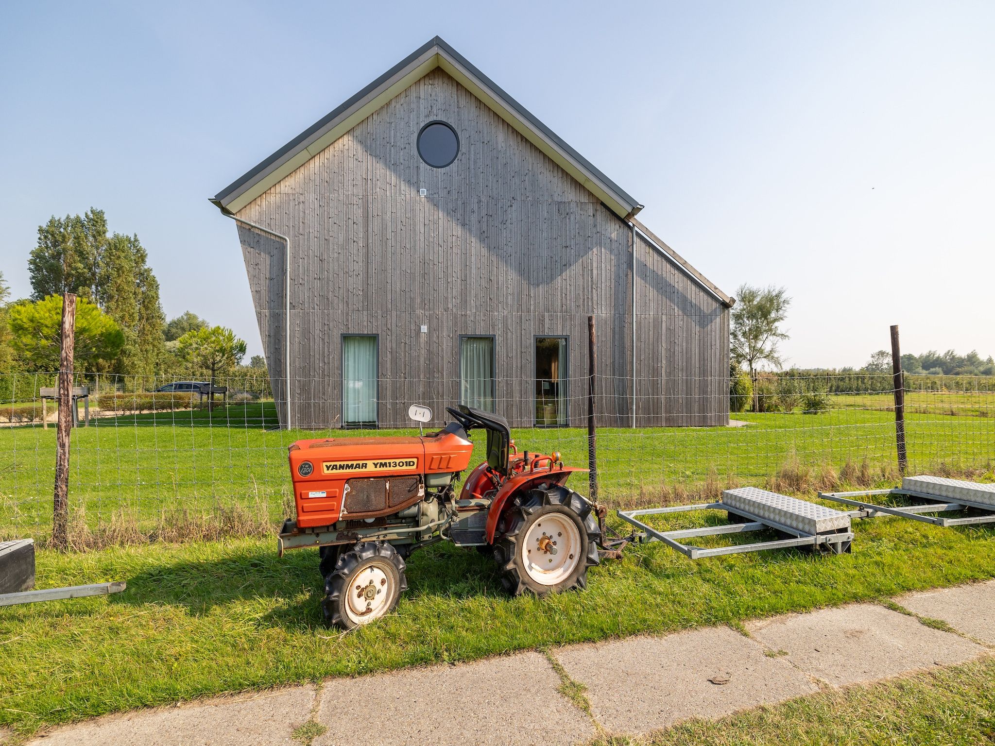De buitenkant van Vroondijk 2-Zeebloesempje in Vrouwenpolder