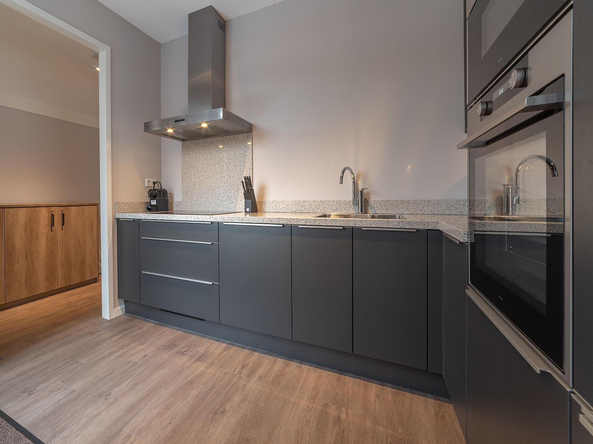 De keuken van 8-persoons geschakeld - 2 in Colijnsplaat