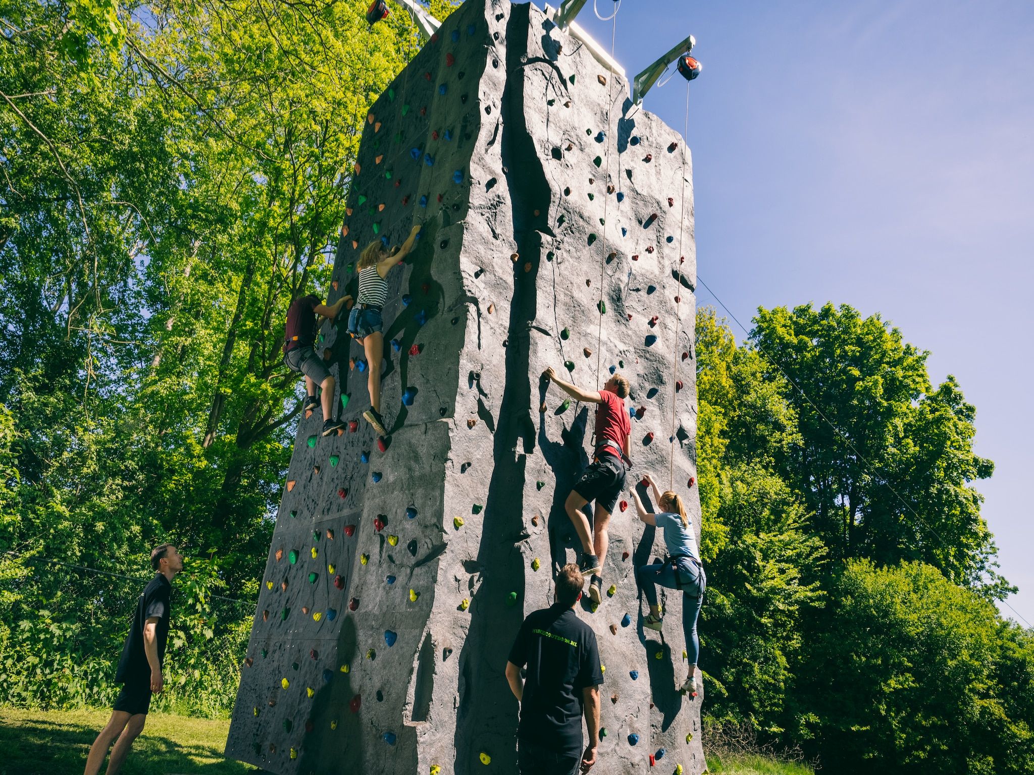 Parkfaciliteiten bij Hunzepark 15 in Gasselternijveen