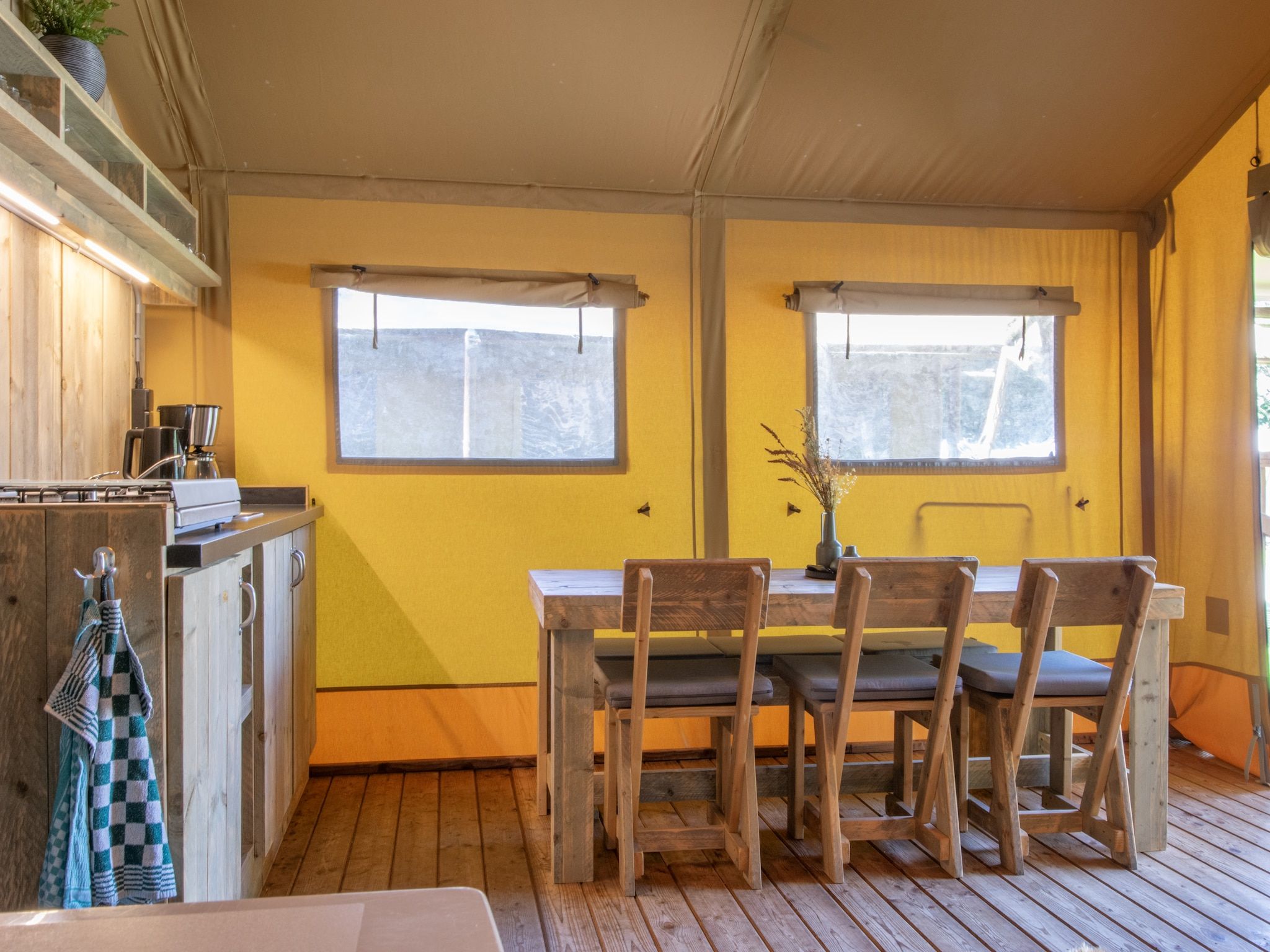 De keuken van Vakantiepark Klein Vink 21 in Arcen