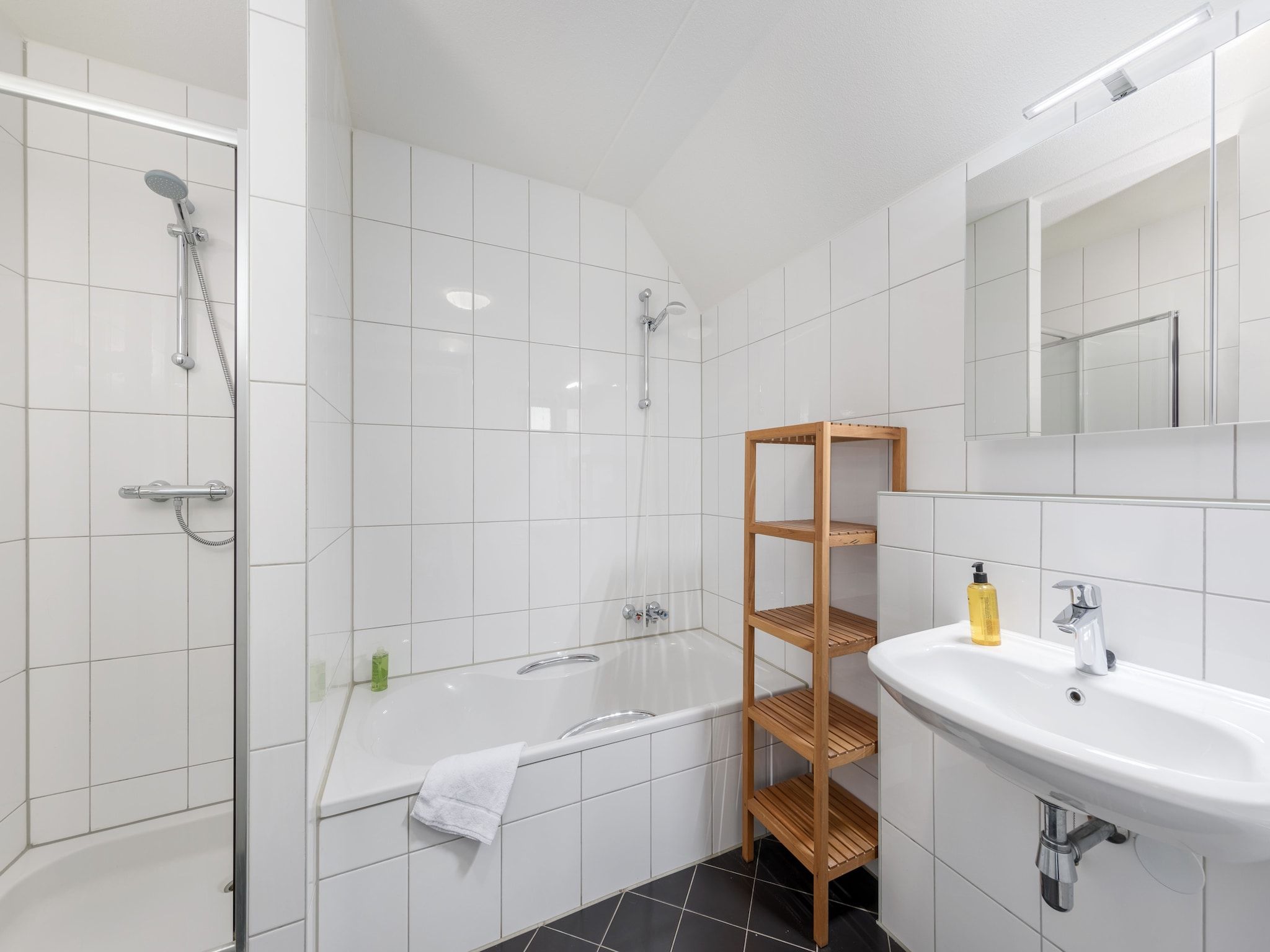 De badkamer van Kustpark Texel 14 in De Koog