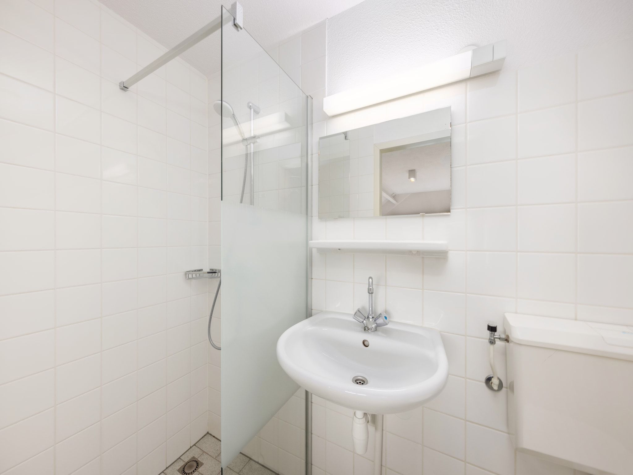 De badkamer van De Veluwse Hoevegaerde 1 in Putten