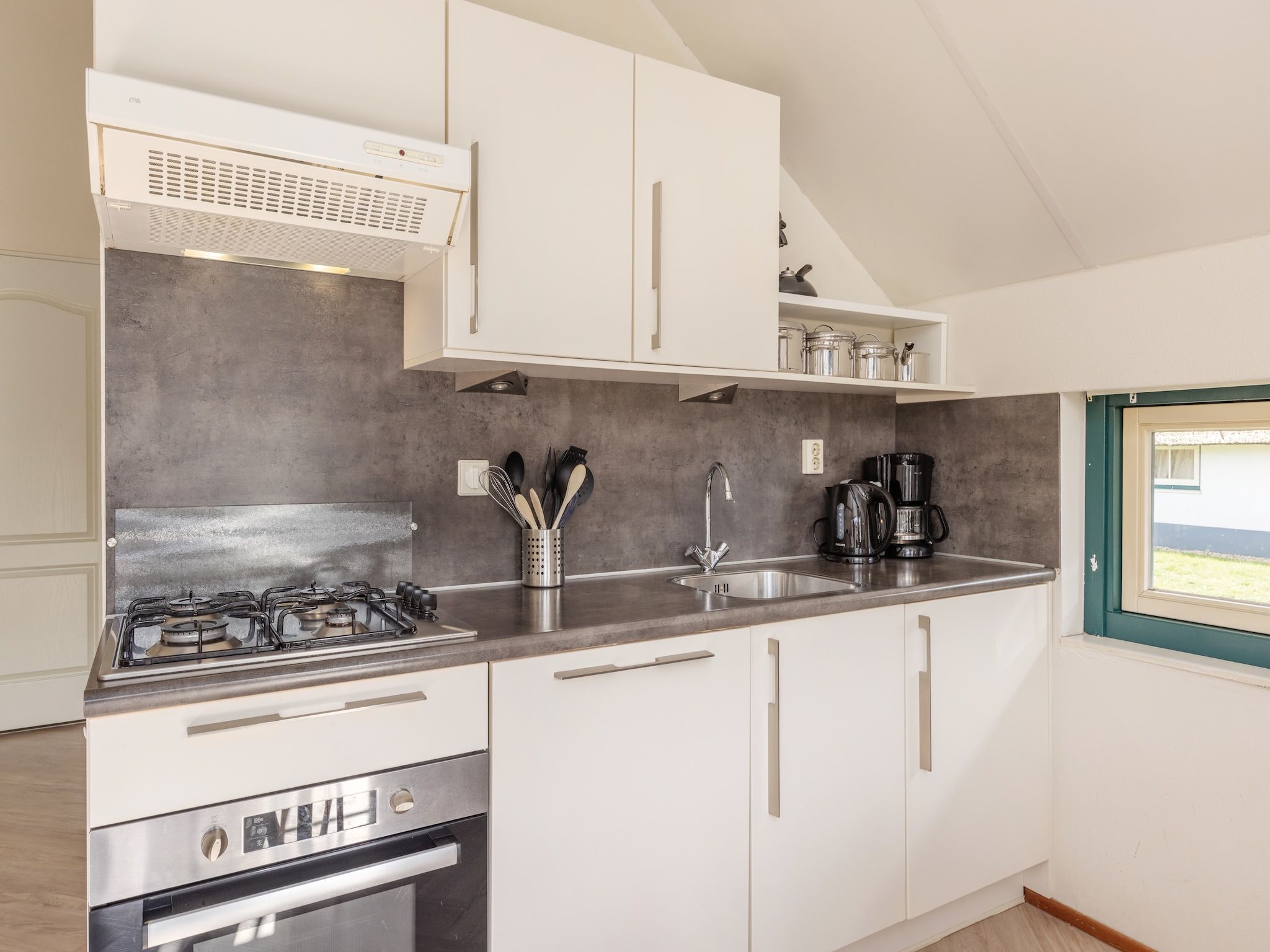 De keuken van De Veluwse Hoevegaerde 4 in Putten