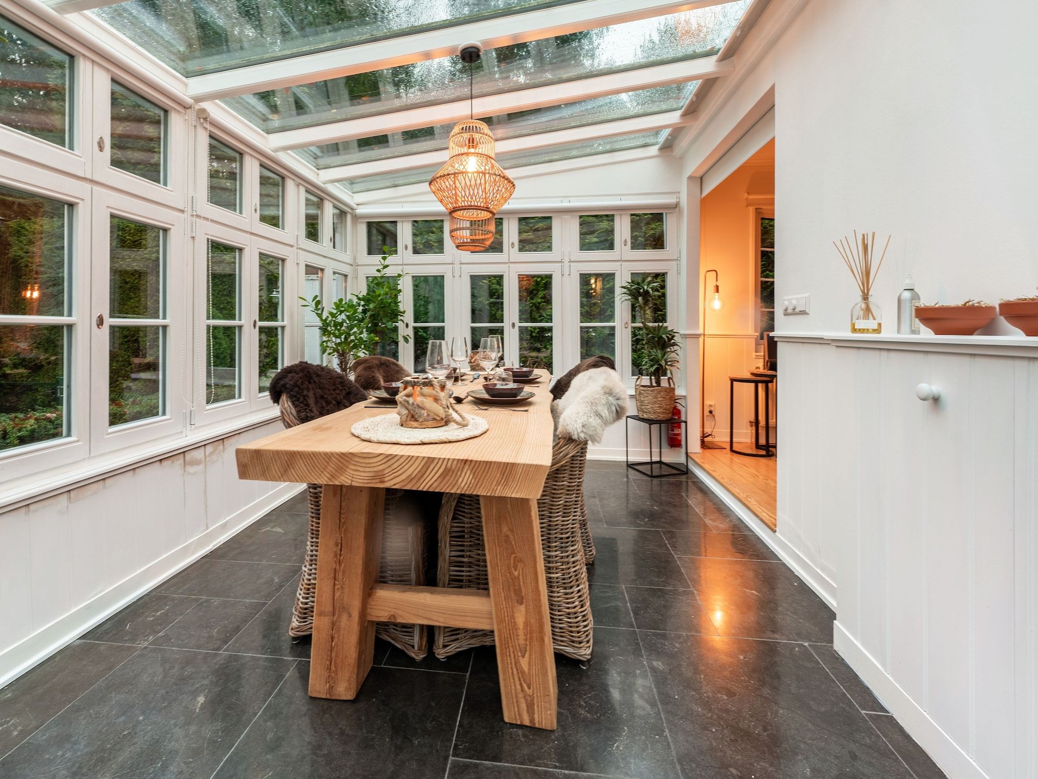 De eetkamer van Chalet Kieftveen 2-4pax nr 571 met Jacuzzi in Voorthuizen