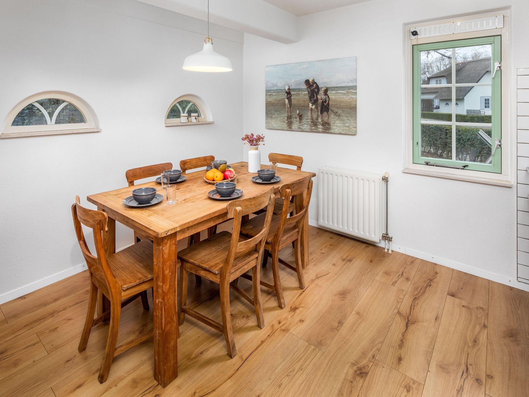 De eetkamer van Noordzee Résidence De Banjaard 19 in Kamperland