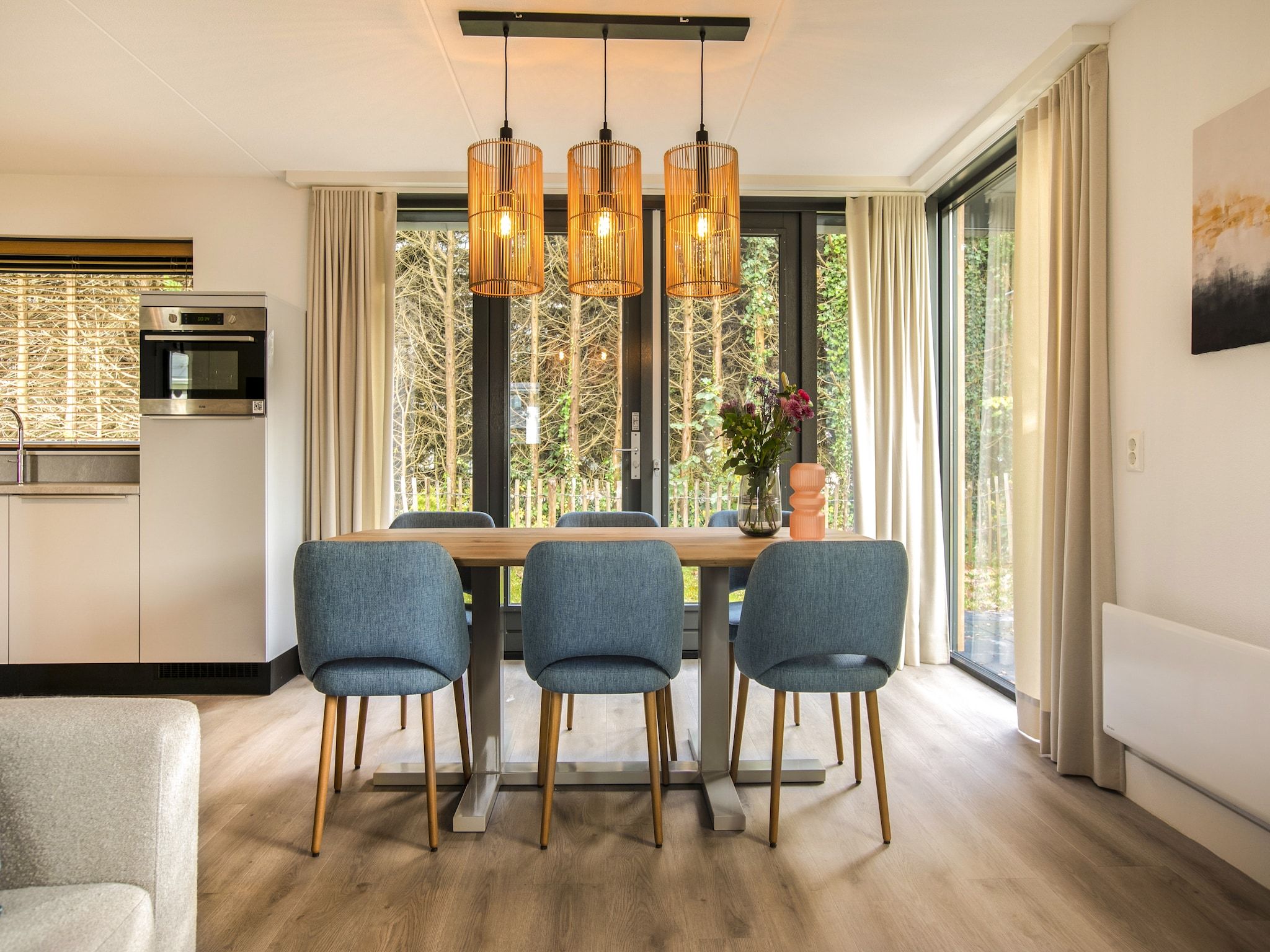 De eetkamer van Cape Helius 21 in Hellevoetsluis