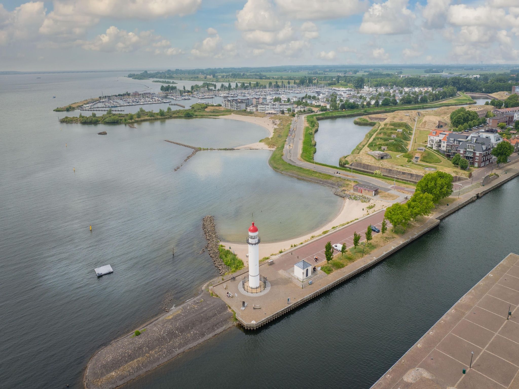 De omgeving van Cape Helius 22 in Hellevoetsluis