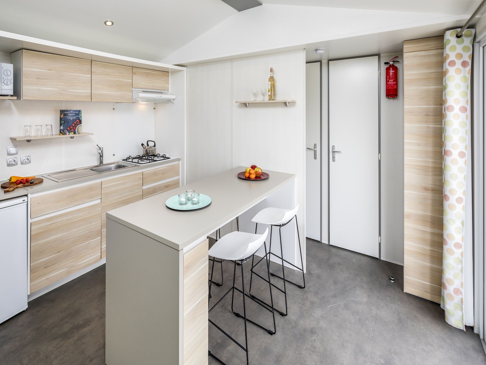 De keuken van Vakantiepark Beach Resort 22 in Kamperland