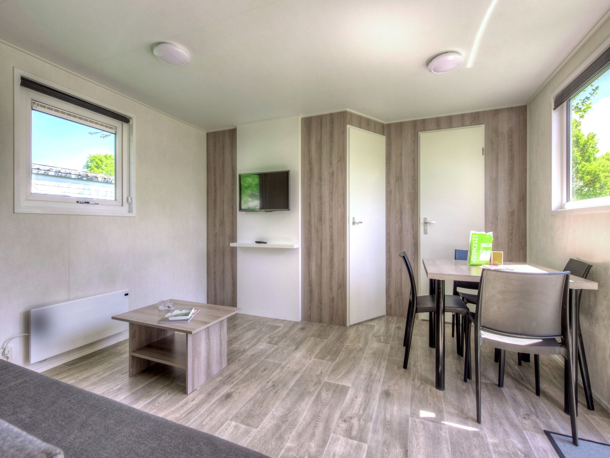 De woonkamer van Vakantiepark Beach Resort 22 in Kamperland