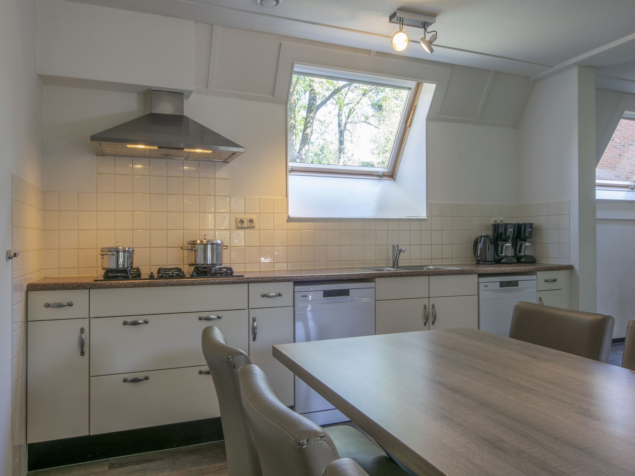 De keuken van Vakantiepark de Katjeskelder 18 in Oosterhout