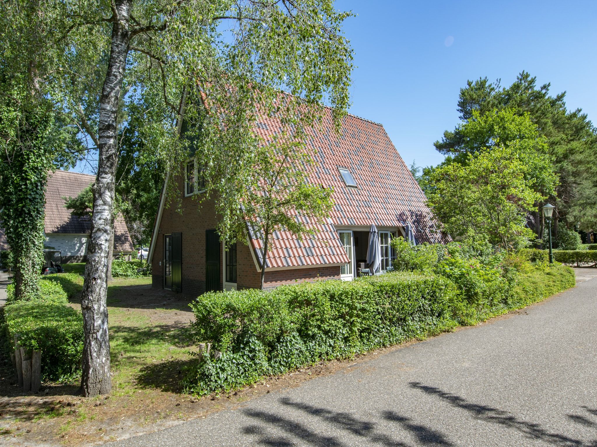 De buitenkant van Vakantiepark de Katjeskelder 18 in Oosterhout