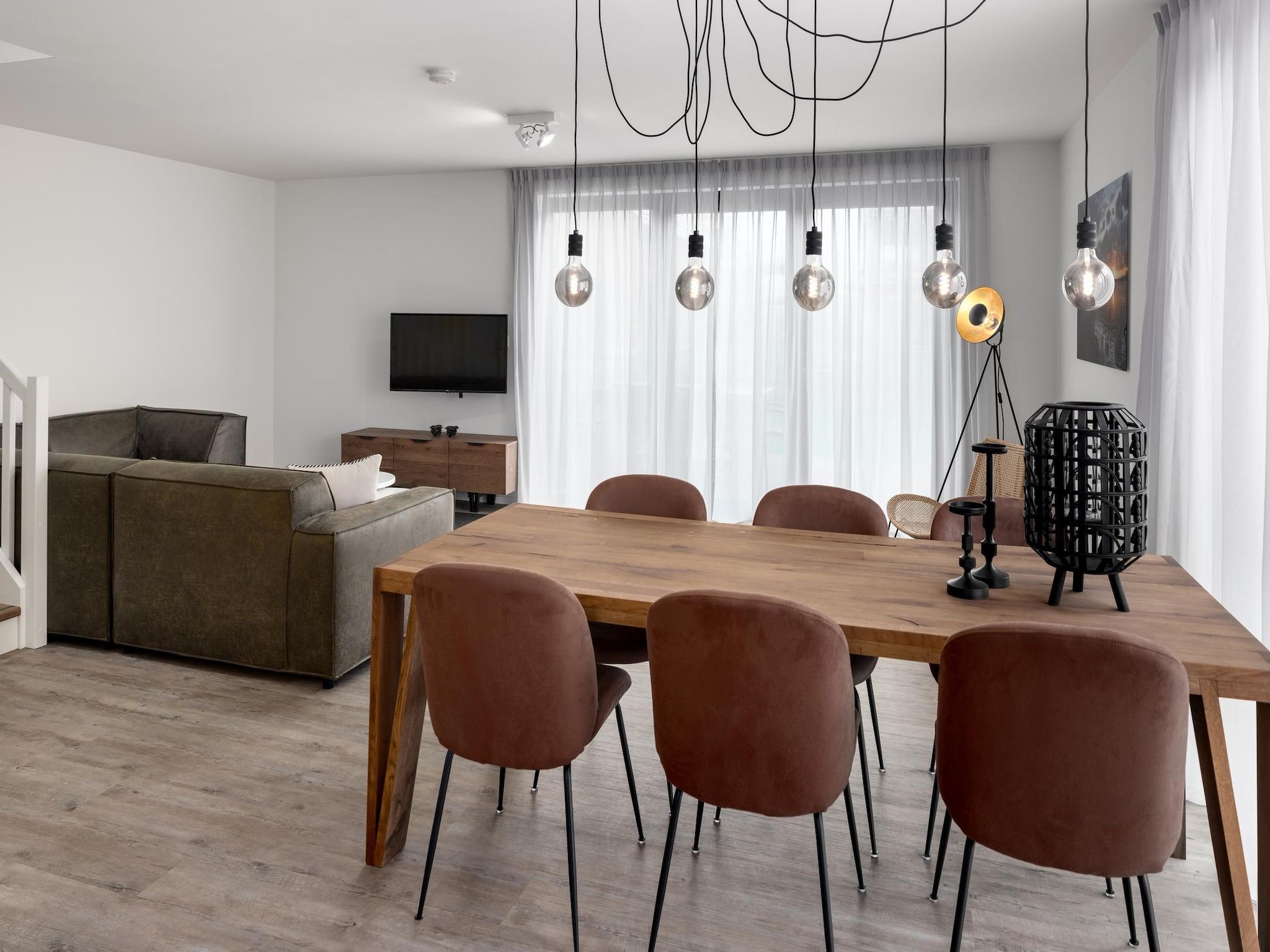 De eetkamer van Park Veerse Kreek 6 in Wolphaartsdijk