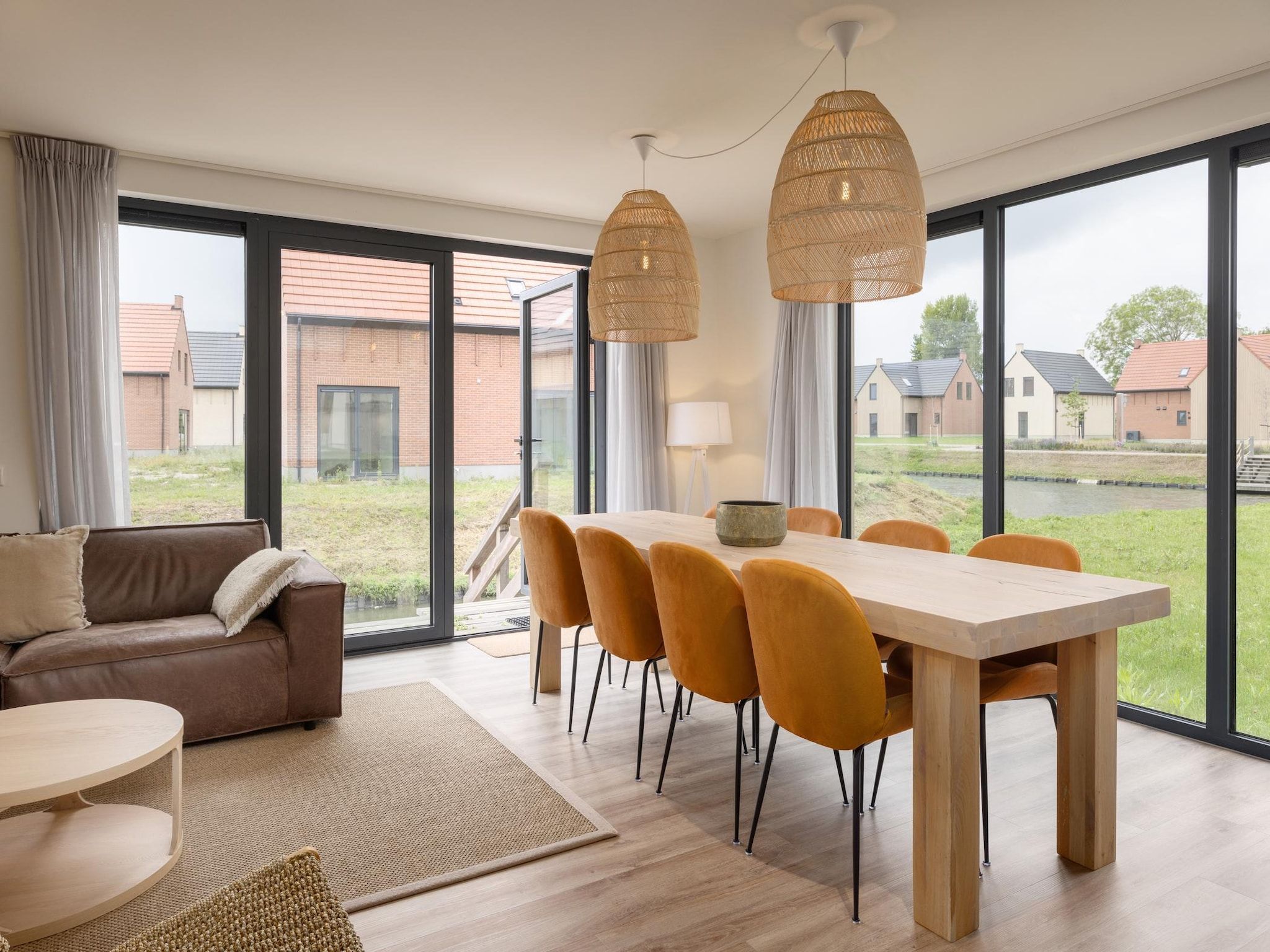 De eetkamer van Park Veerse Kreek 7 in Wolphaartsdijk