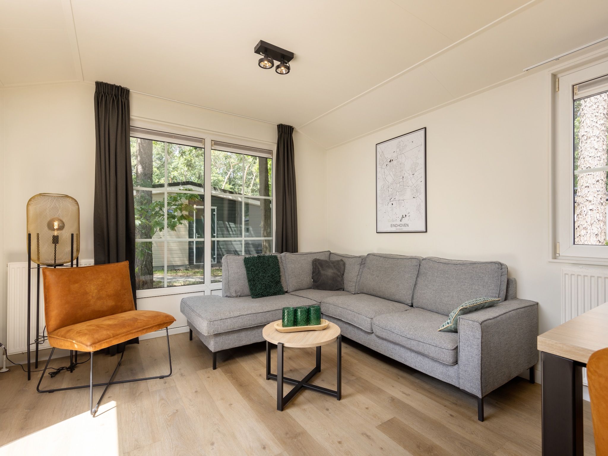 De woonkamer van Park De Peel 1 in Vlierden