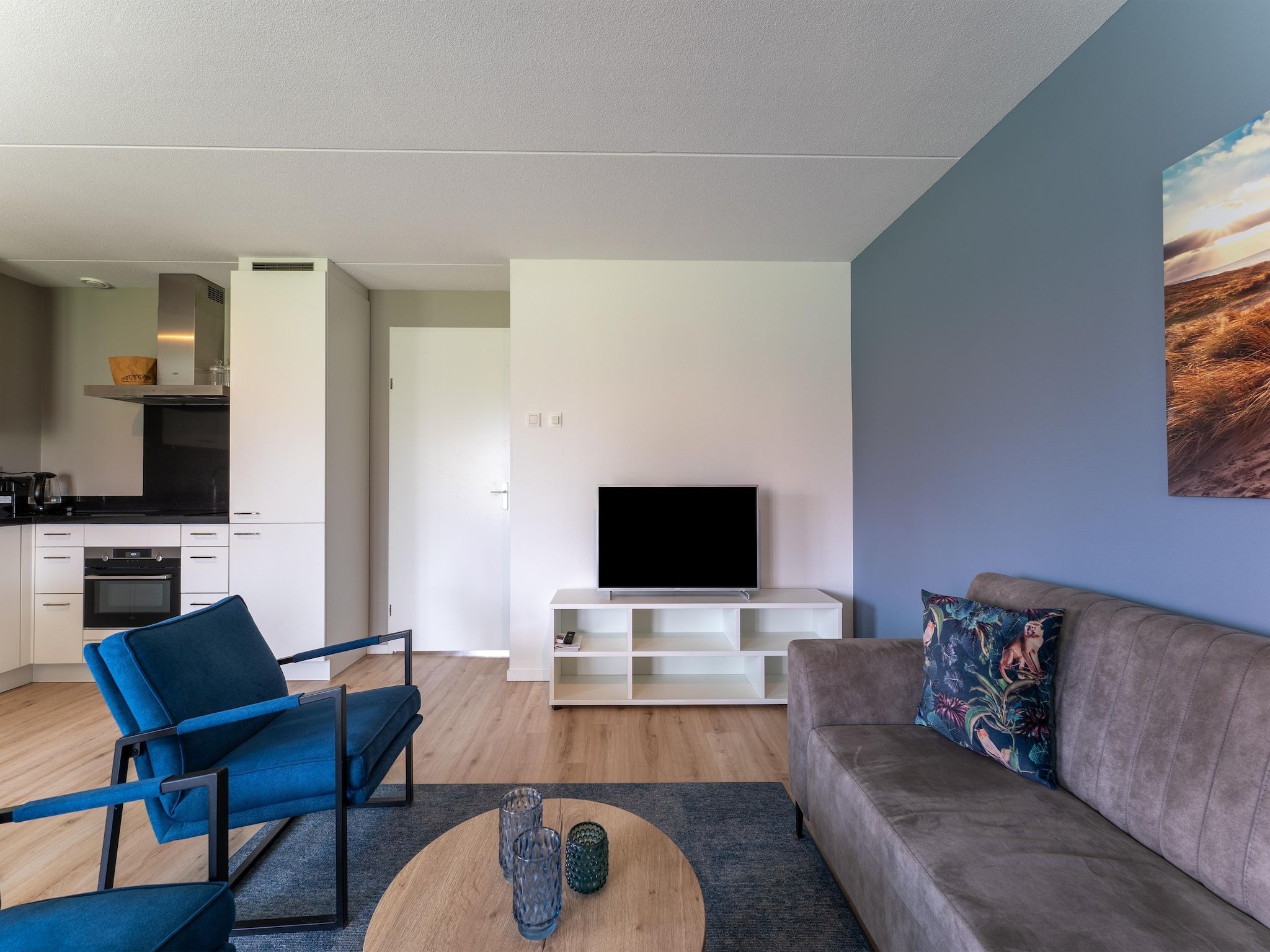 De woonkamer van De Scholekster Huis Nr 14 in Scherpenisse