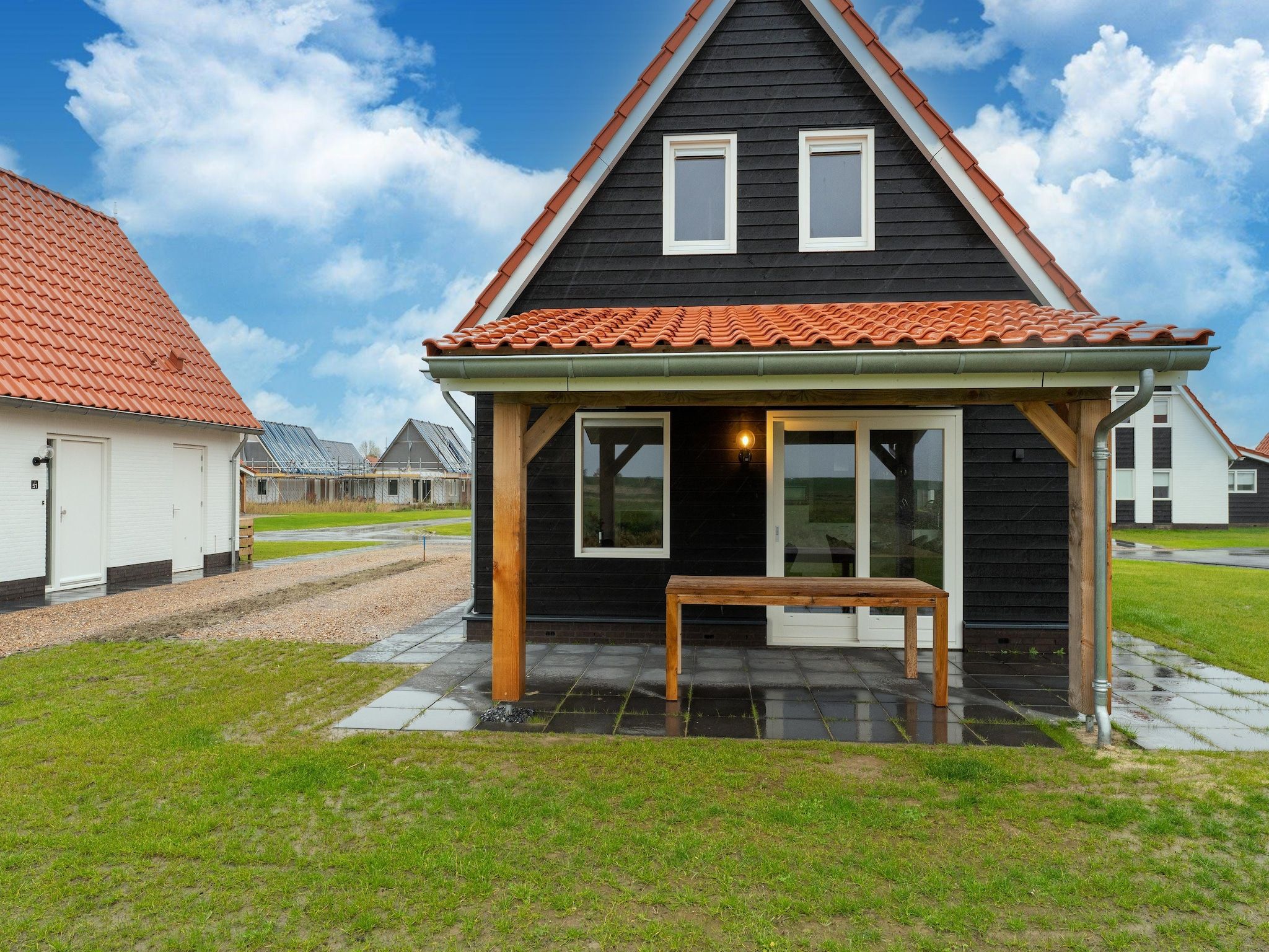 Het terras van De Wulp Huis Nr 50 in Scherpenisse