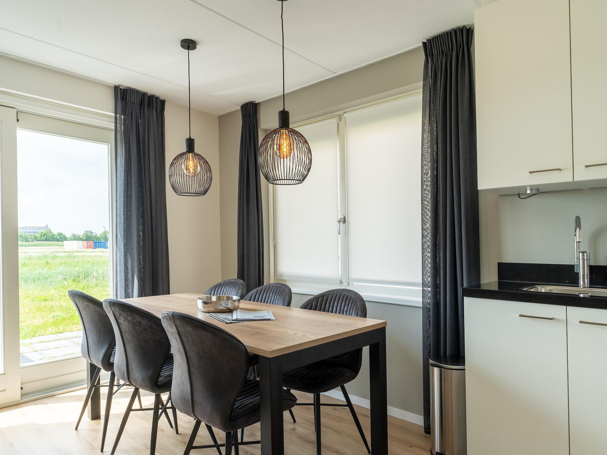 De eetkamer van Wulpdal Huis Nr 51 in Scherpenisse