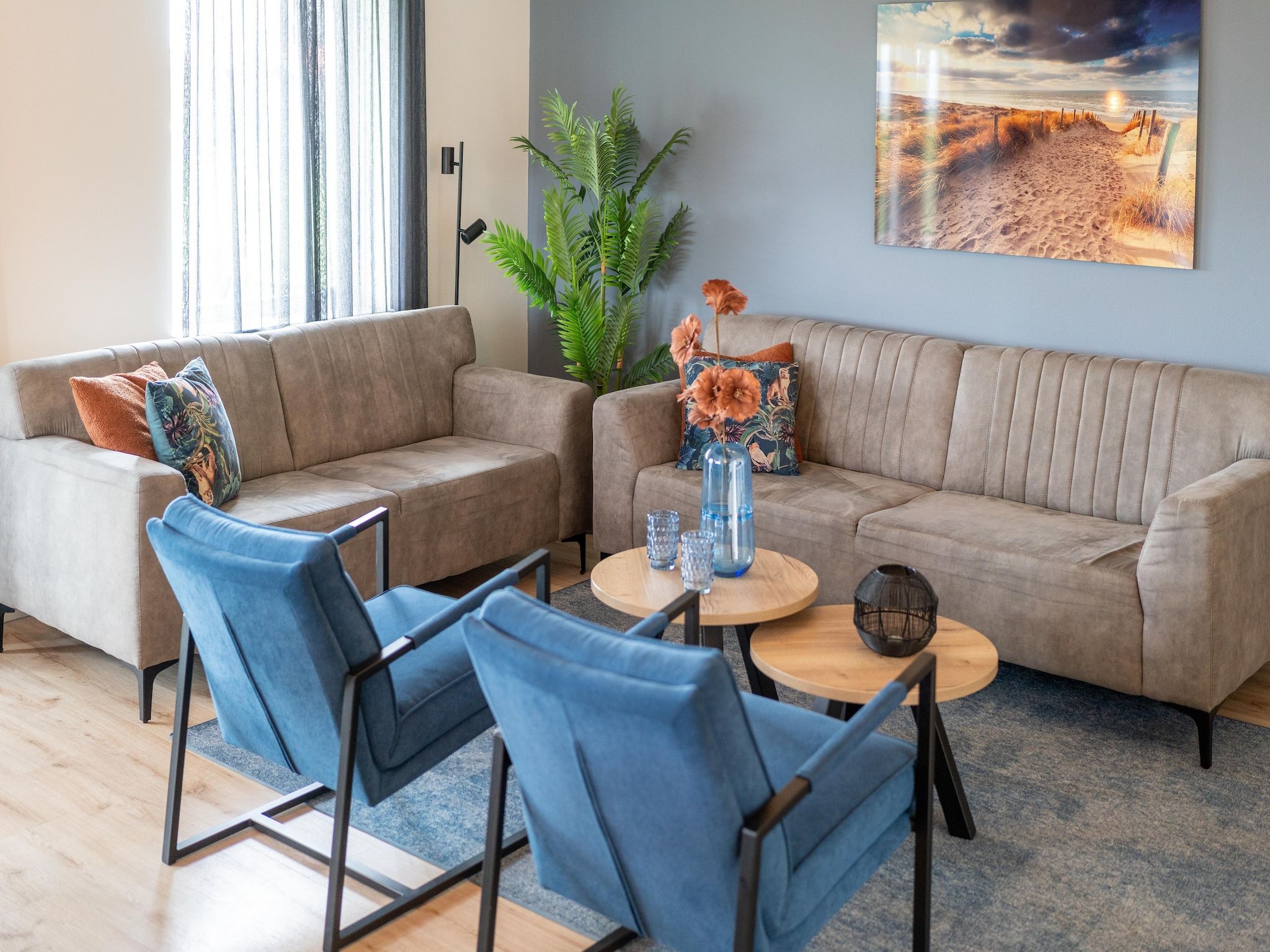 De woonkamer van De Kluut Huis Nr 12 in Scherpenisse