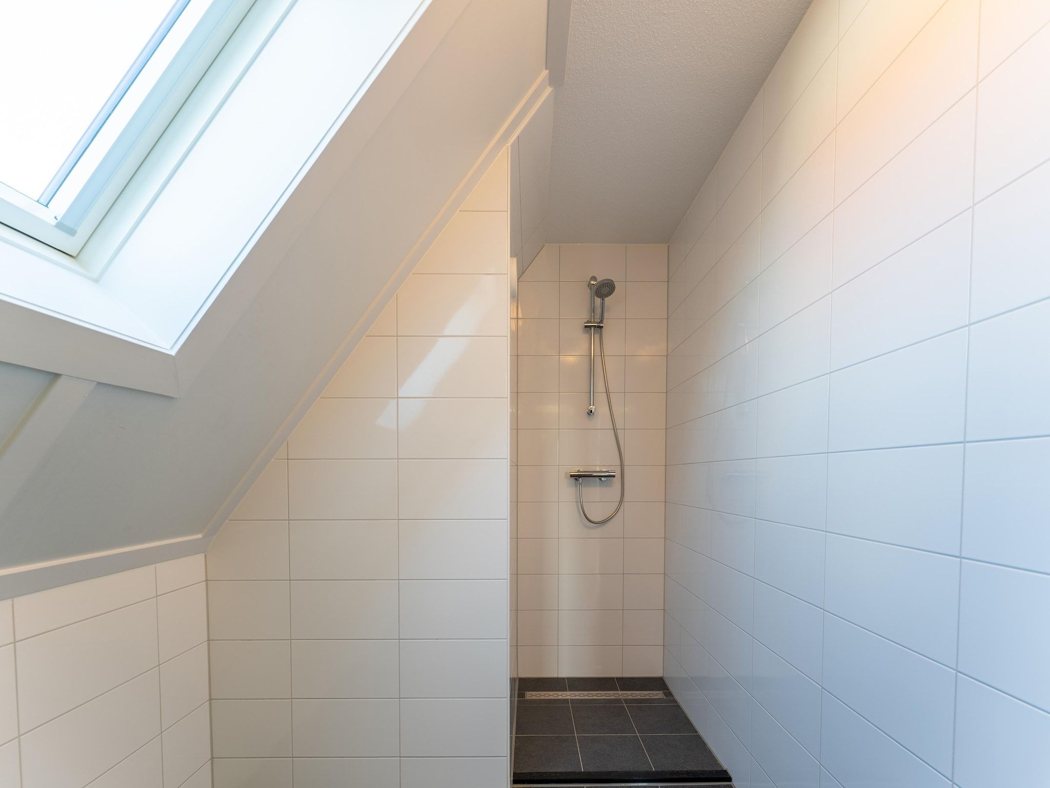 De badkamer van De Merel Huis  Nr 44 in Scherpenisse