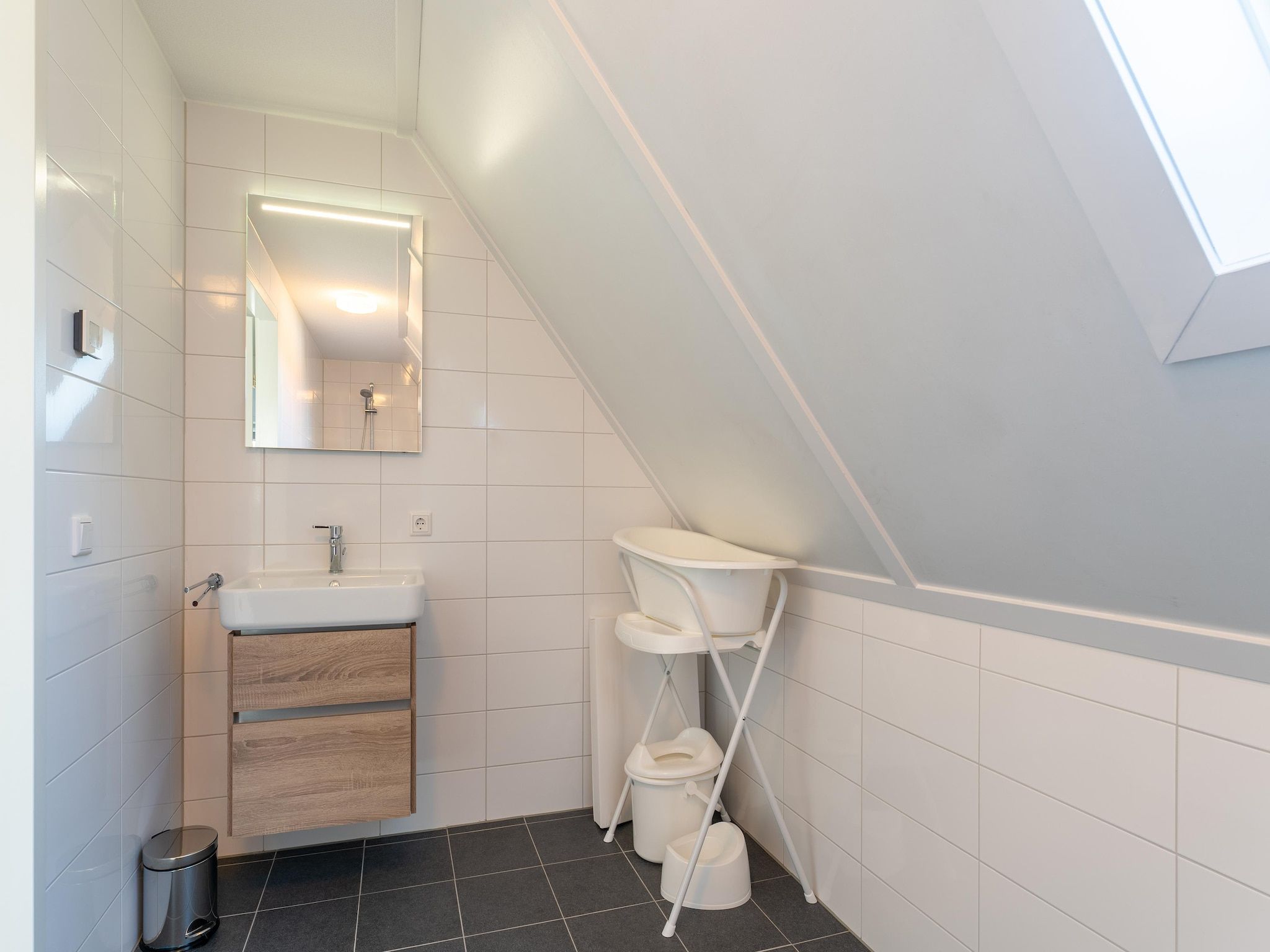De badkamer van De Merel Huis  Nr 44 in Scherpenisse