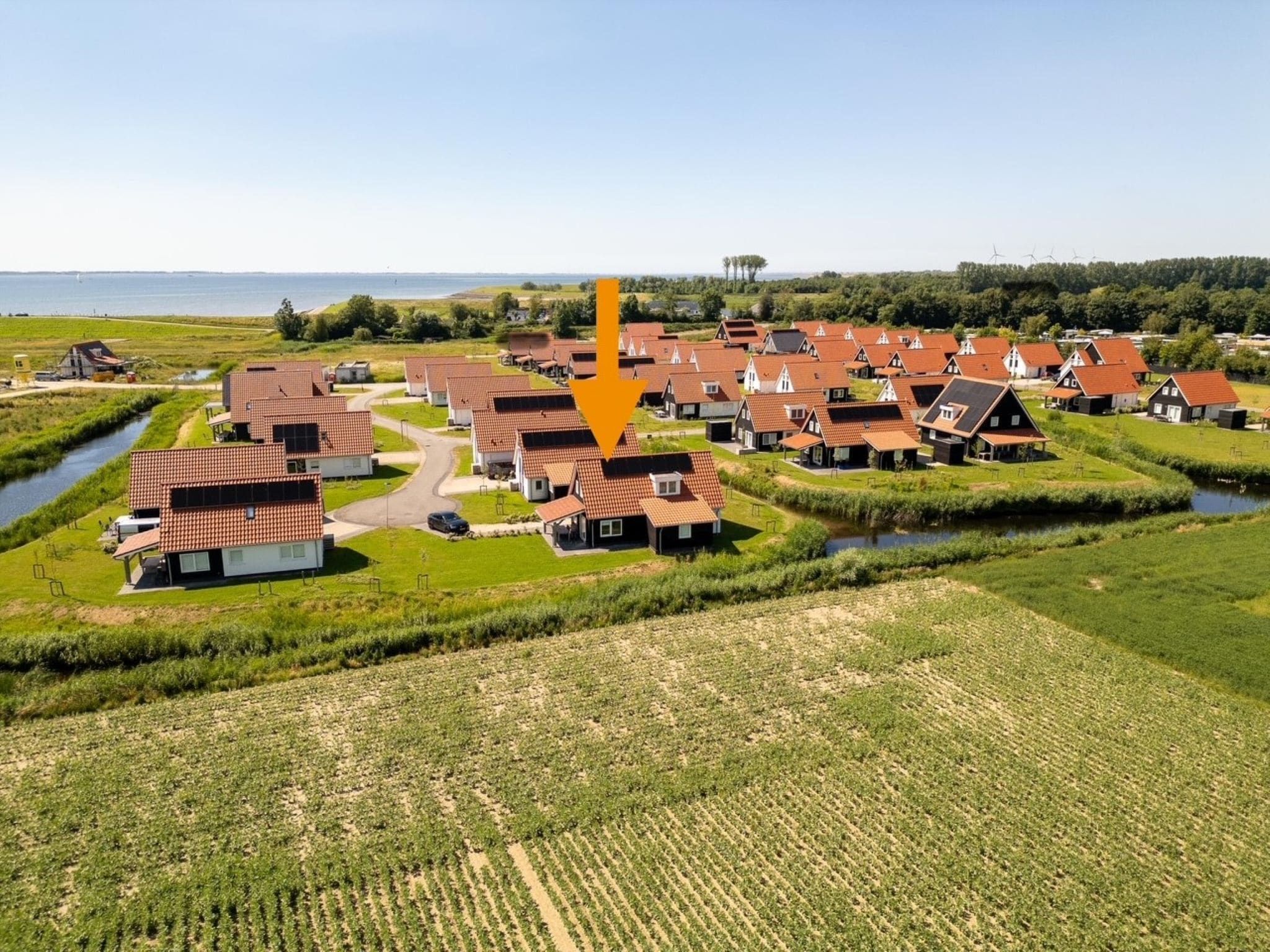 De buitenkant van De Ooievaar Huis Nr 47 in Scherpenisse