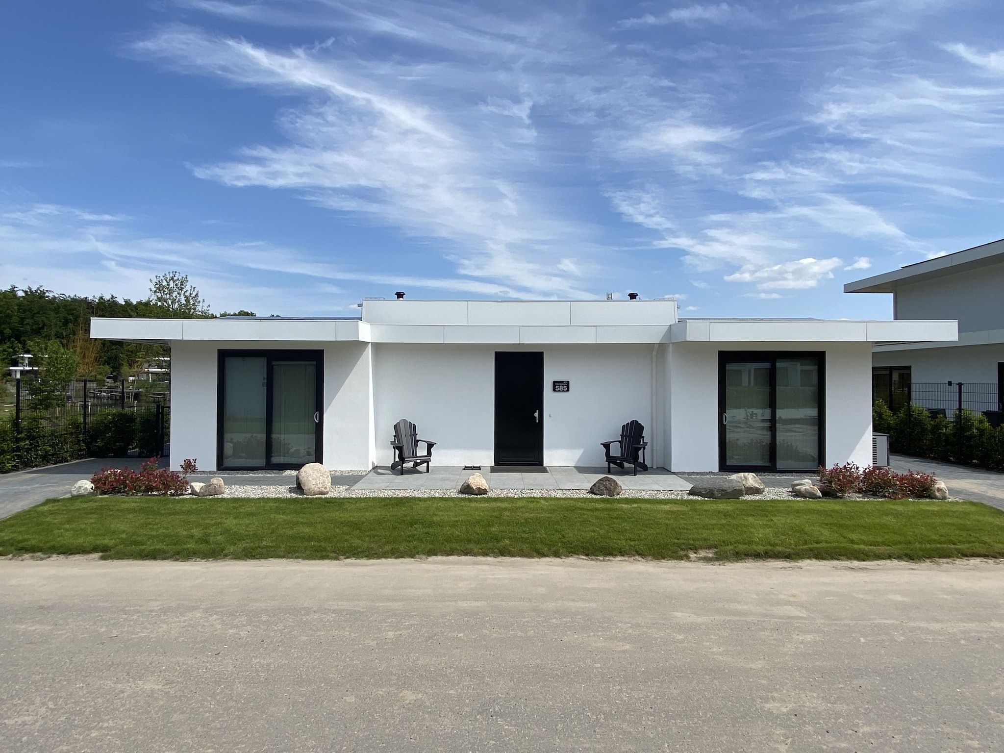 De buitenkant van Villa Dolfijntje 585 in Zeewolde