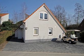 Villa in Arcen met douche en sauna in Arcen