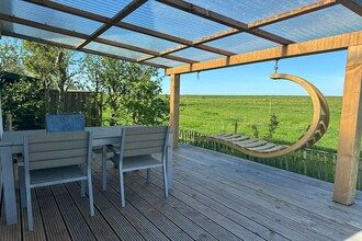 Chalet met vaatwasser vlakbij de Waddenzee in Hippolytushoef