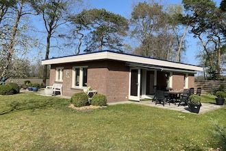 Vakantiehuis in Reutum met Bubbelbad in Reutum-Weerselo