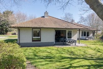 Bungalow op Texel bij Stranden in De Koog