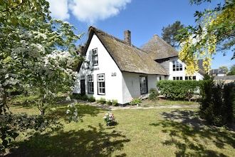 Boerderij met dichtbij zee en bos in Groet (Schoorl)