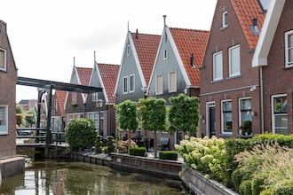 Huis in Volendam met Uitzicht op Water in Volendam