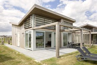 Luxe Chalet bij het Strand in Kamperland