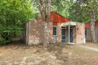 Bungalow in Weerterbergen met Tuin & Haard in Weert