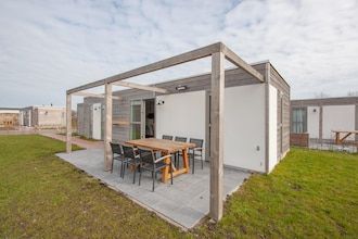 Lodge in Nieuwvliet Bad bij het Strand in Nieuwvliet-Bad