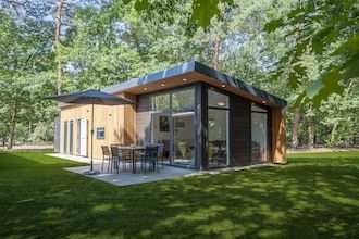 Lodge in Bospark 't Wolfsven met Tuin in Mierlo