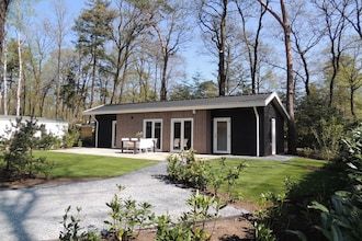 Chique Chalet in Hoenderloo in Hoenderloo