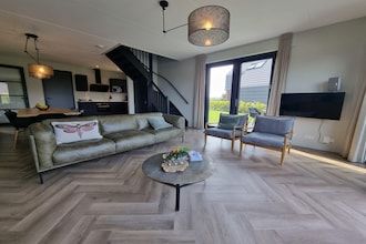 Watervilla in Balk met Privé Steiger in Balk