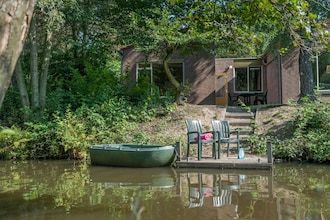 Bungalow aan het water Weerterbergen in Weert