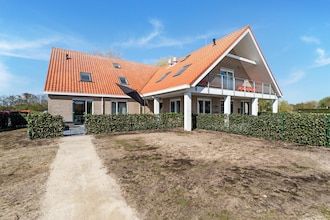 Appartement in Nes bij Vlijen Recreatiegebied in Nes