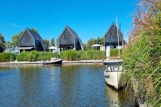 Watervilla in Balk met Privé Steiger in Balk